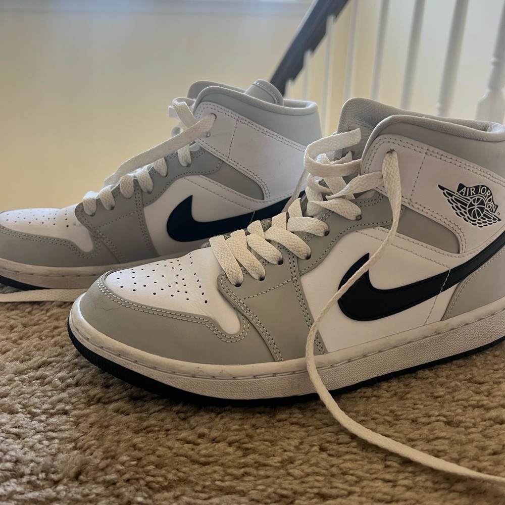 Women’s Jordan 1 Mid